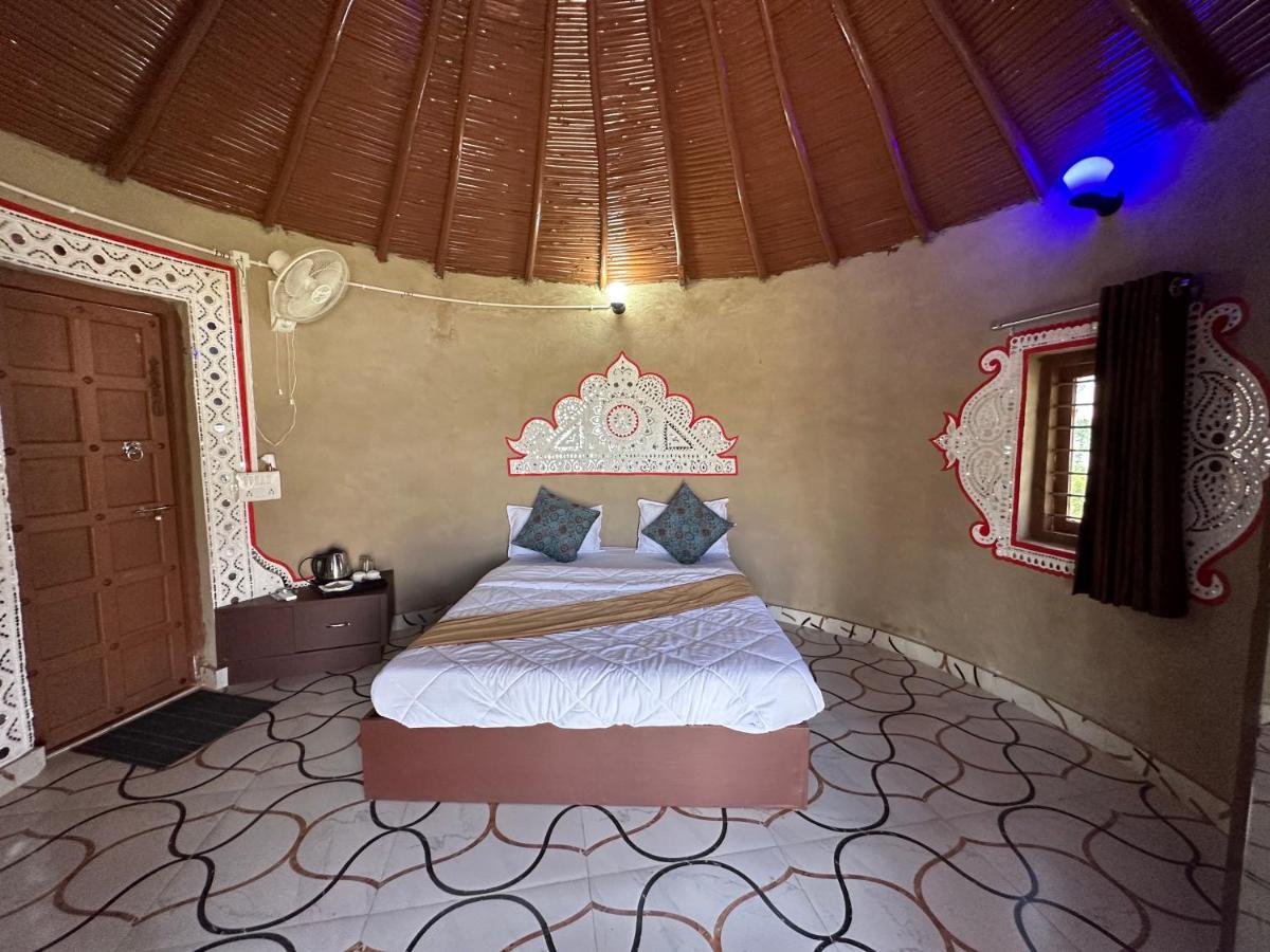 Modhera Sunrise Resort - Tents Bhungas Jungle Restaurants & Candlelight Dining Kalri Zewnętrze zdjęcie