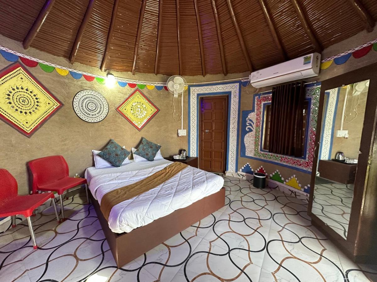 Modhera Sunrise Resort - Tents Bhungas Jungle Restaurants & Candlelight Dining Kalri Zewnętrze zdjęcie