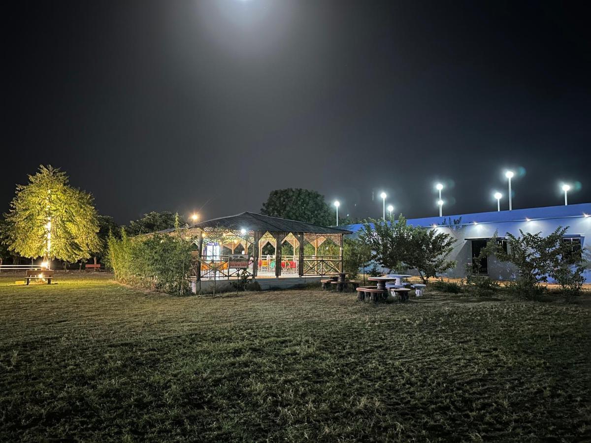 Modhera Sunrise Resort - Tents Bhungas Jungle Restaurants & Candlelight Dining Kalri Zewnętrze zdjęcie