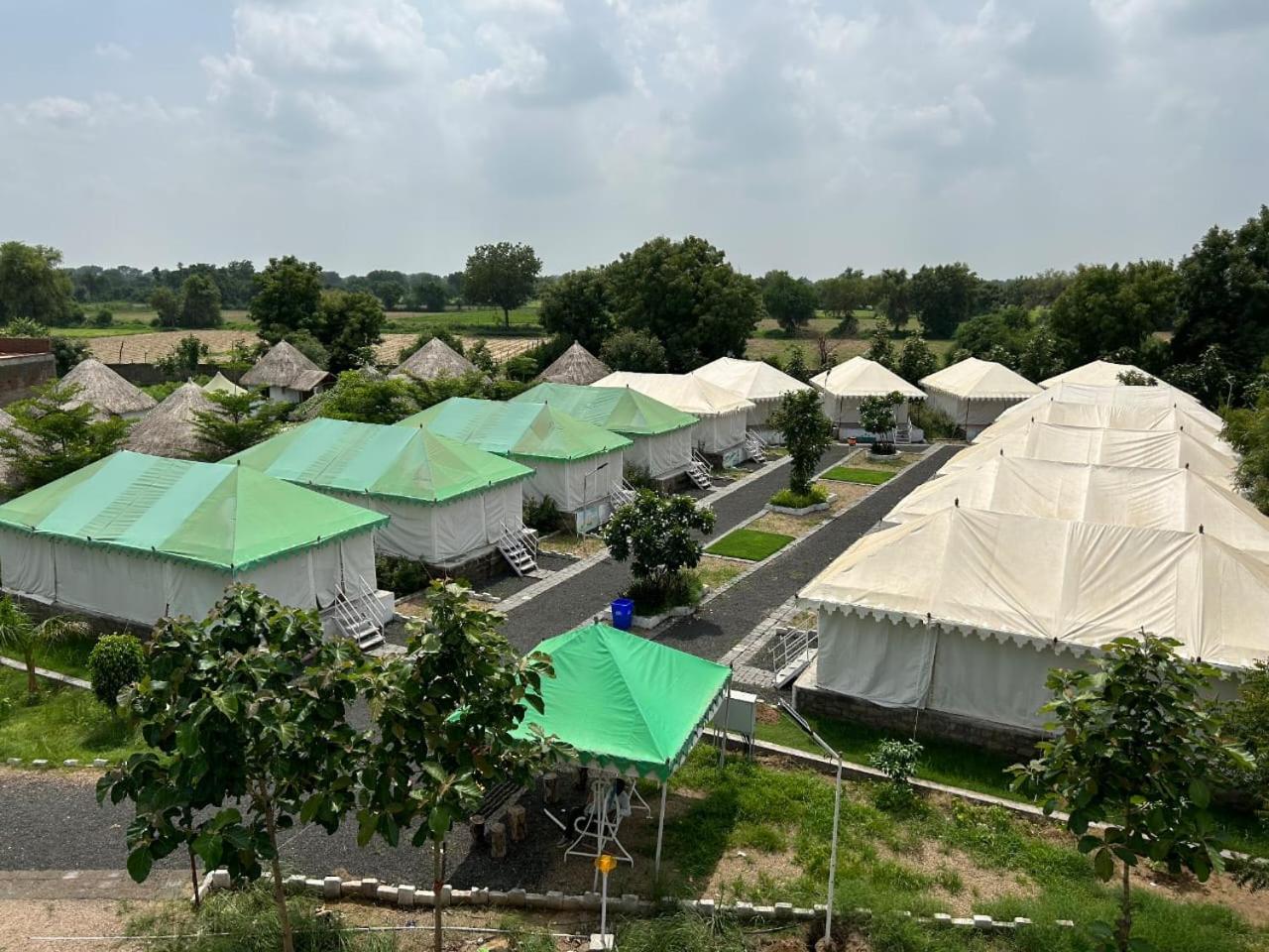 Modhera Sunrise Resort - Tents Bhungas Jungle Restaurants & Candlelight Dining Kalri Zewnętrze zdjęcie